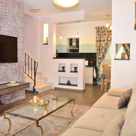 Villa Lura 1 House - 235
