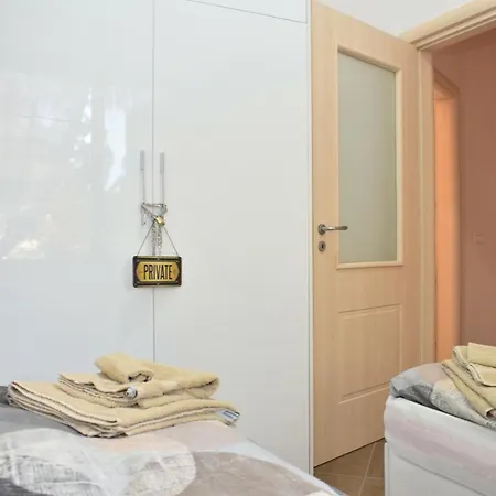 Lura 1 House - 235 Villa Plazhi San Pietro
