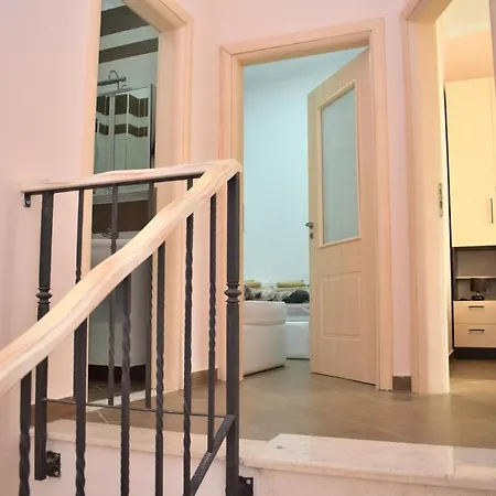 Lura 1 House - 235